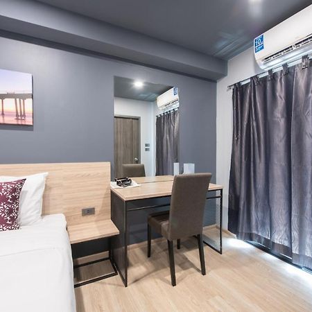 Oblique Apartment - ออฟบลิค อพาร์ทเมนท์ Nonthaburi Exterior foto